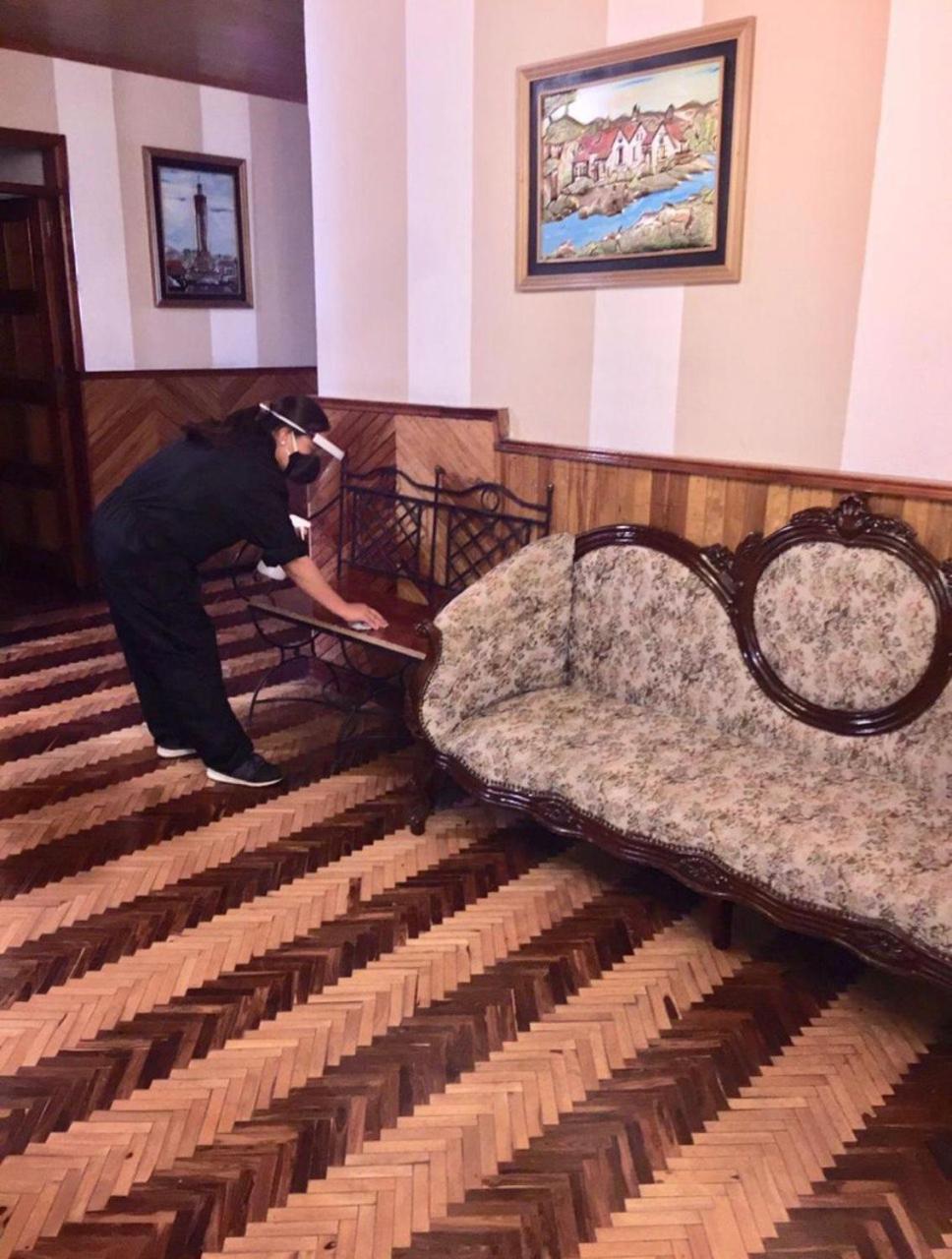 Hotel Metropolitano 로하 외부 사진